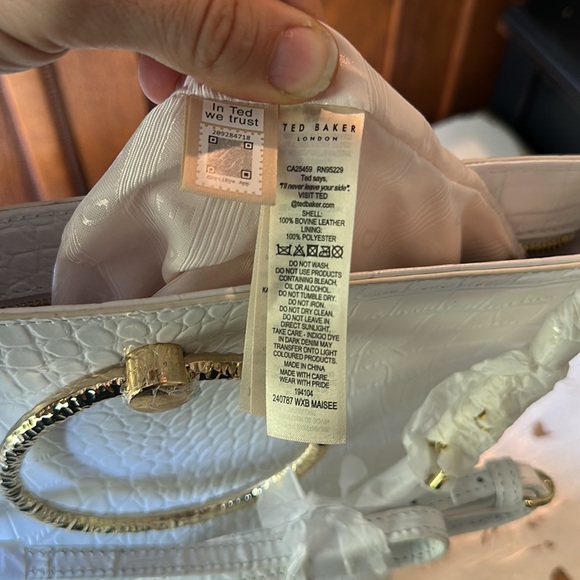 New with tags, Ted Baker London purse - Picture 7 of 8